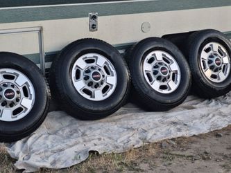 MICHELIN   LT245/75R17 8 LUG GMC
