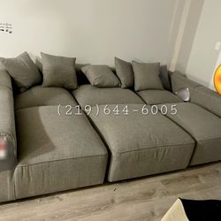 MODULAR BRAND NEW GREY SECTIONAL LARGE BED LOOK 
