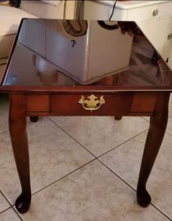 End lamp table