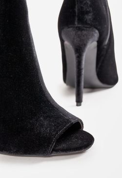 BRAND NEW IN BOX - Black Velvet Peep Toe Bootie (8)