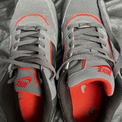 Nike Size 9 Men’s 