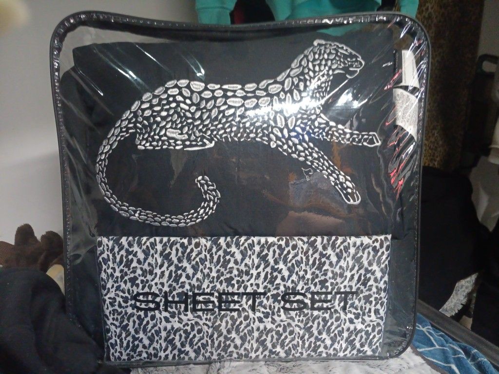 Steve madden bed set