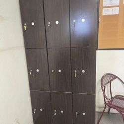 Darkwood storage unit with 2 sets of keys