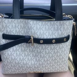 Michael Kors Hand Bag With Strap 