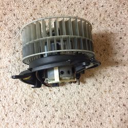 Ac/heater motor