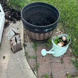 Garden Pots And Stuff 