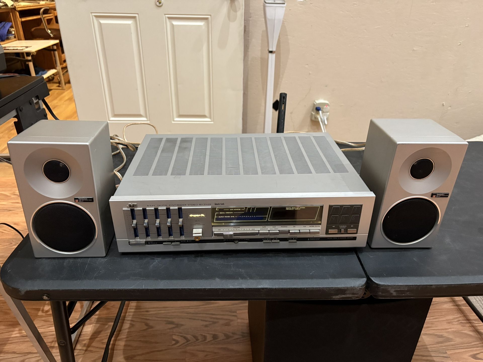 VINTAGE JVC STEREO RECEIVER