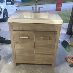 31 Inch Vanity 