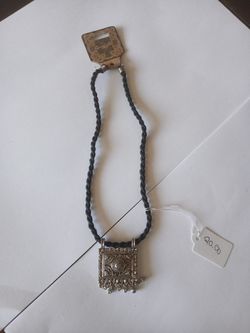 Beautiful Leather Band With Pendant Necklace 