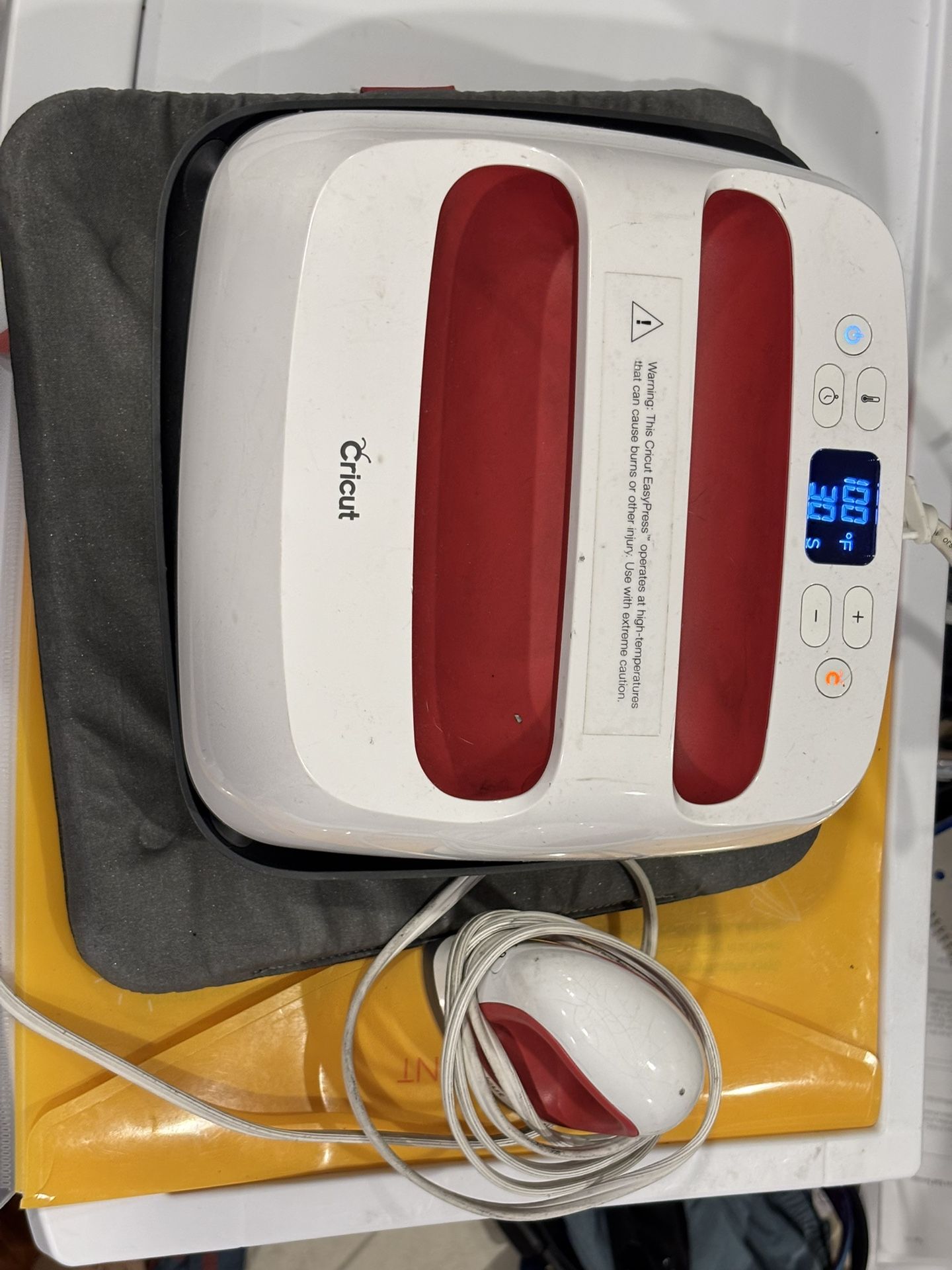 Cricut Cut Smart 2 & Cricut Press & Smaller Press