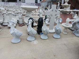 FIRM . 29" Concrete Statues Each Goose 120.00 Pls, read All The information