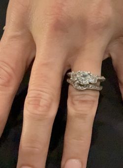 Platinum diamond ring