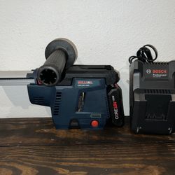 BOSCH SDS-PLUS BULLDOG  MOBILE DUST EXTRACTOR KIT (1) CORE 18V  - 4AH ADVANCED POWER BATTERY