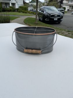 Cute Flatware Holder. Silver with wood handle 