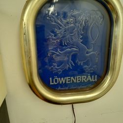 Lowenbrau Light Up Sign