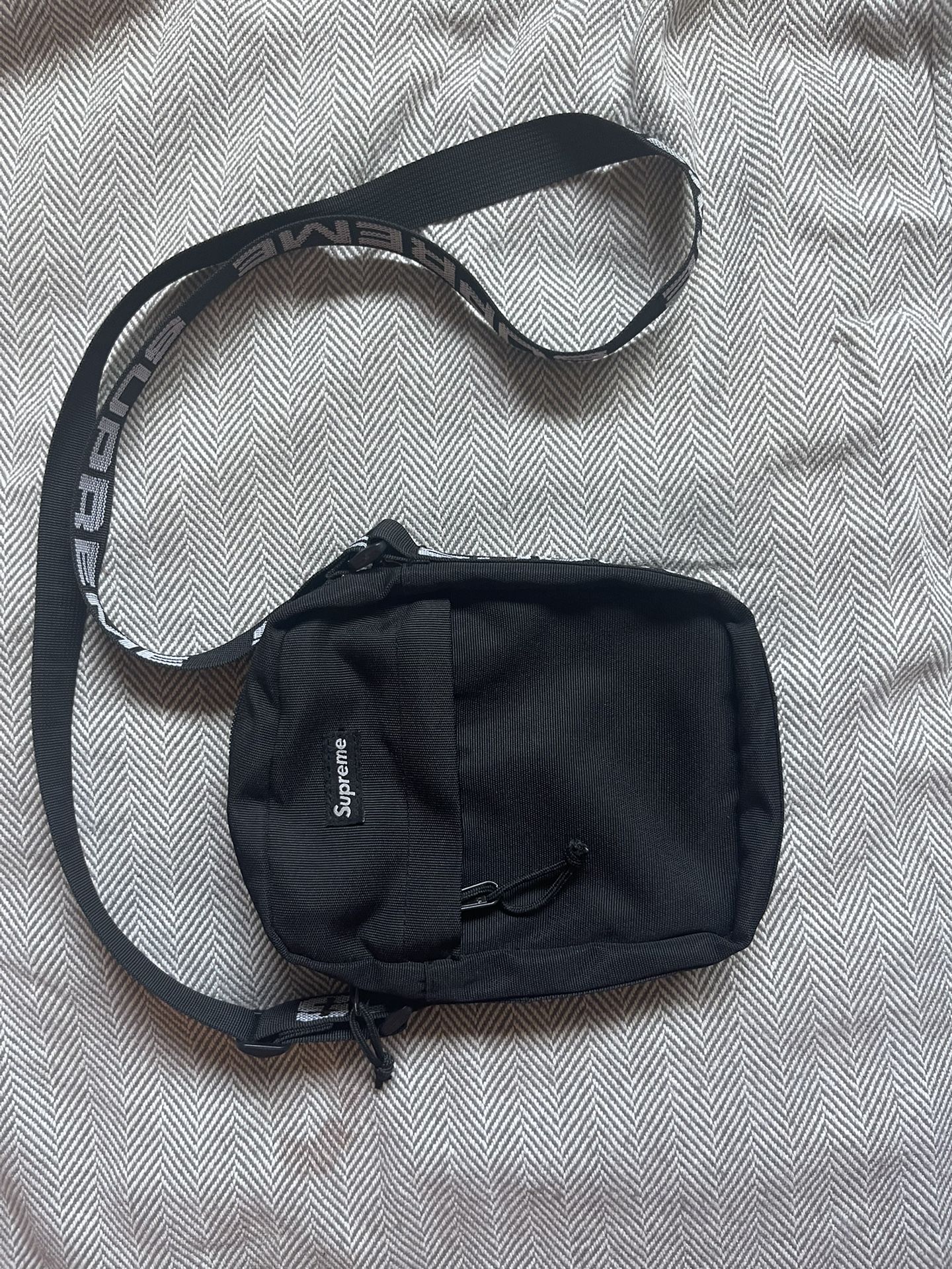 Supreme - Blk - Bag - $119