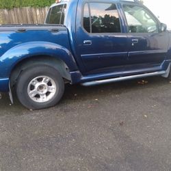 2004 Ford Explorer Sport Trac