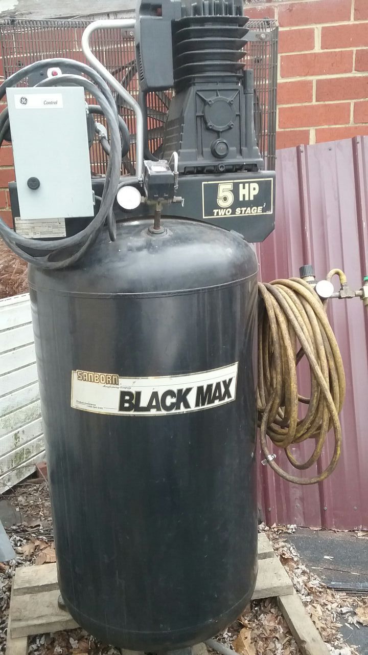 Black max air compressor only used couple times excelent shape