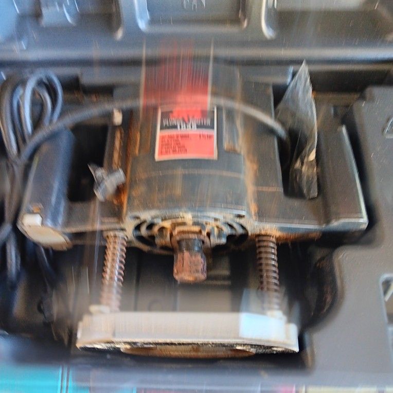 Skill Plunge Router
