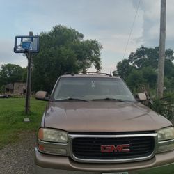 2003 GMC YUKON 