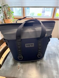Yeti Cooler  M30