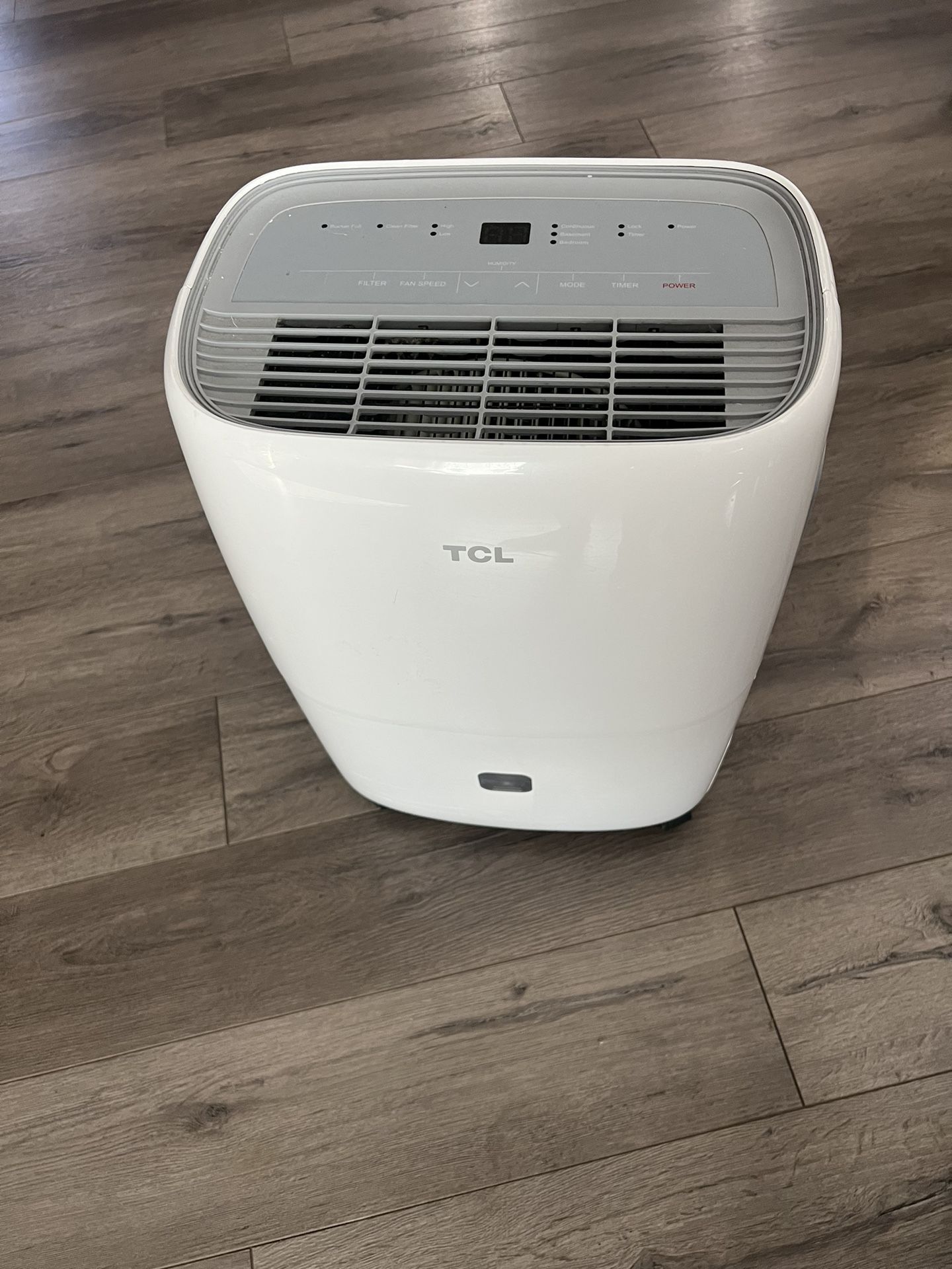 TCL 20 PINT DEHUMIDIFIER