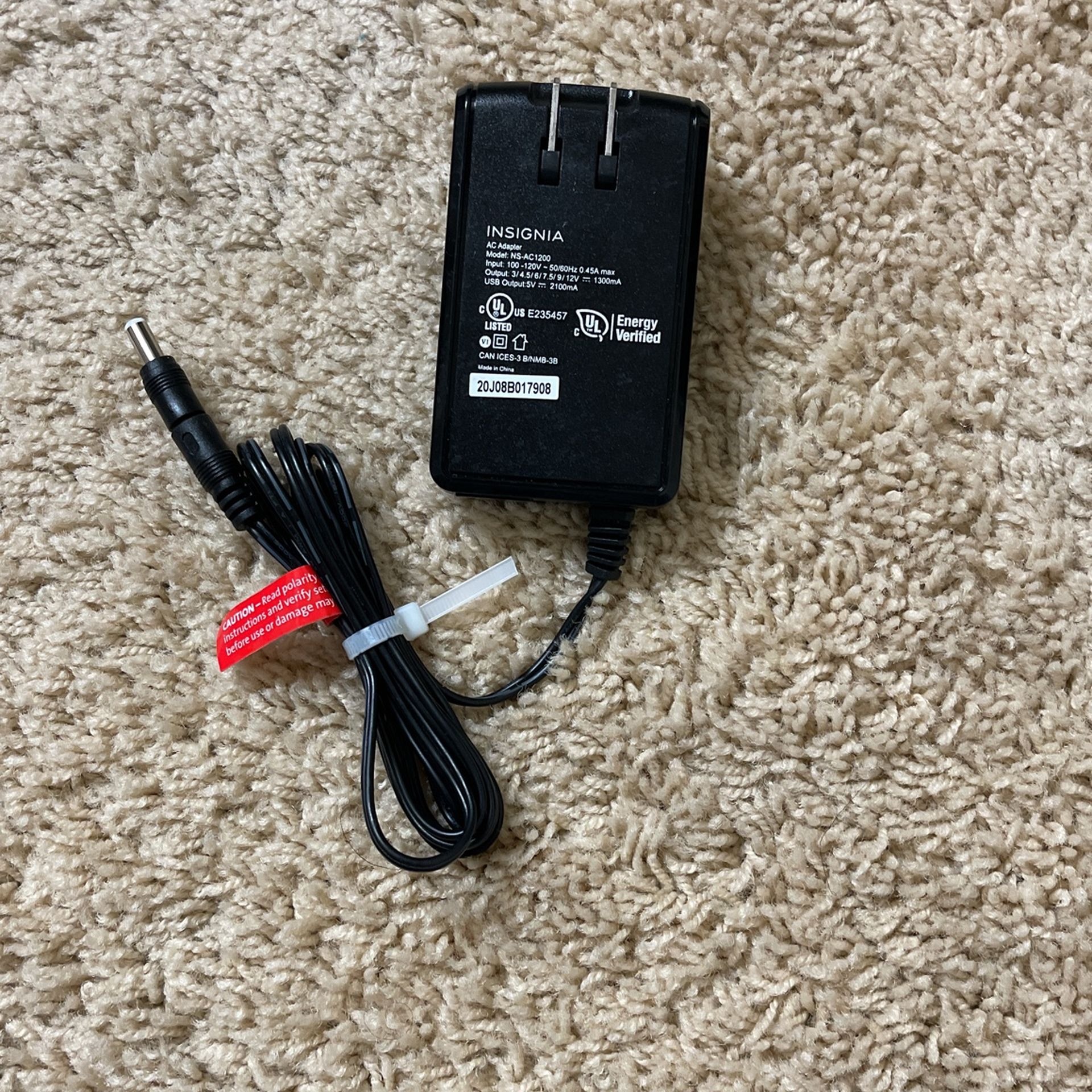 Insignia AC Adapter Charger MultiPurpose 3-12V DC 600mA