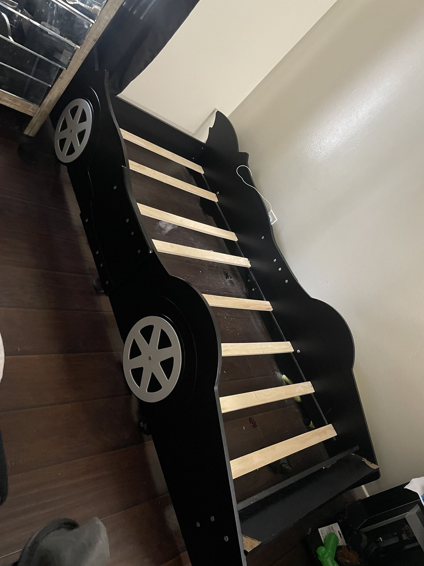 Twin Kids Bed (car)