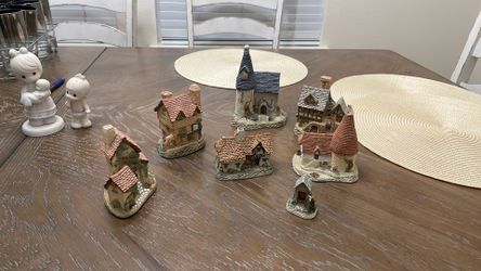 7 David Winter Houses