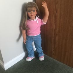 Gorgeous My Twinn Doll With Blonde Hair And Blue Eyes!