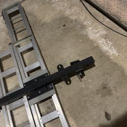 Motorcycle Tow Hitch