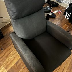 $25- Black Manual Recliner