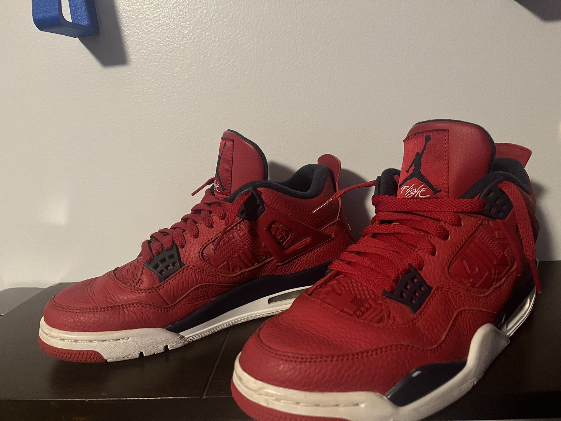 Jordan RETRO SE GYM RED (original Box) Size: