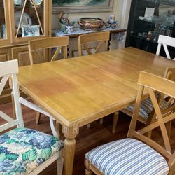 Dining Table w 6 Chairs w 2 Leaves 