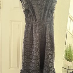 Girls’ size L (10-12) lace dress, fully lined.