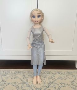 DISNEY Frozen 32” Elsa Doll With Ice Powers