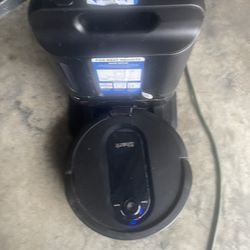 Shark Vac With Self dumping