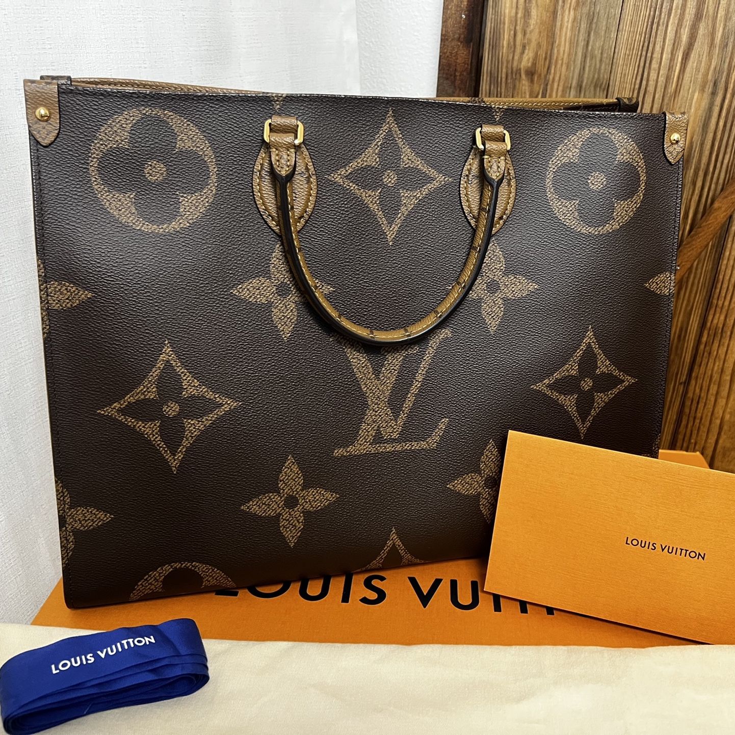 Louis Vuitton ONTHEGO GM Tote Bag