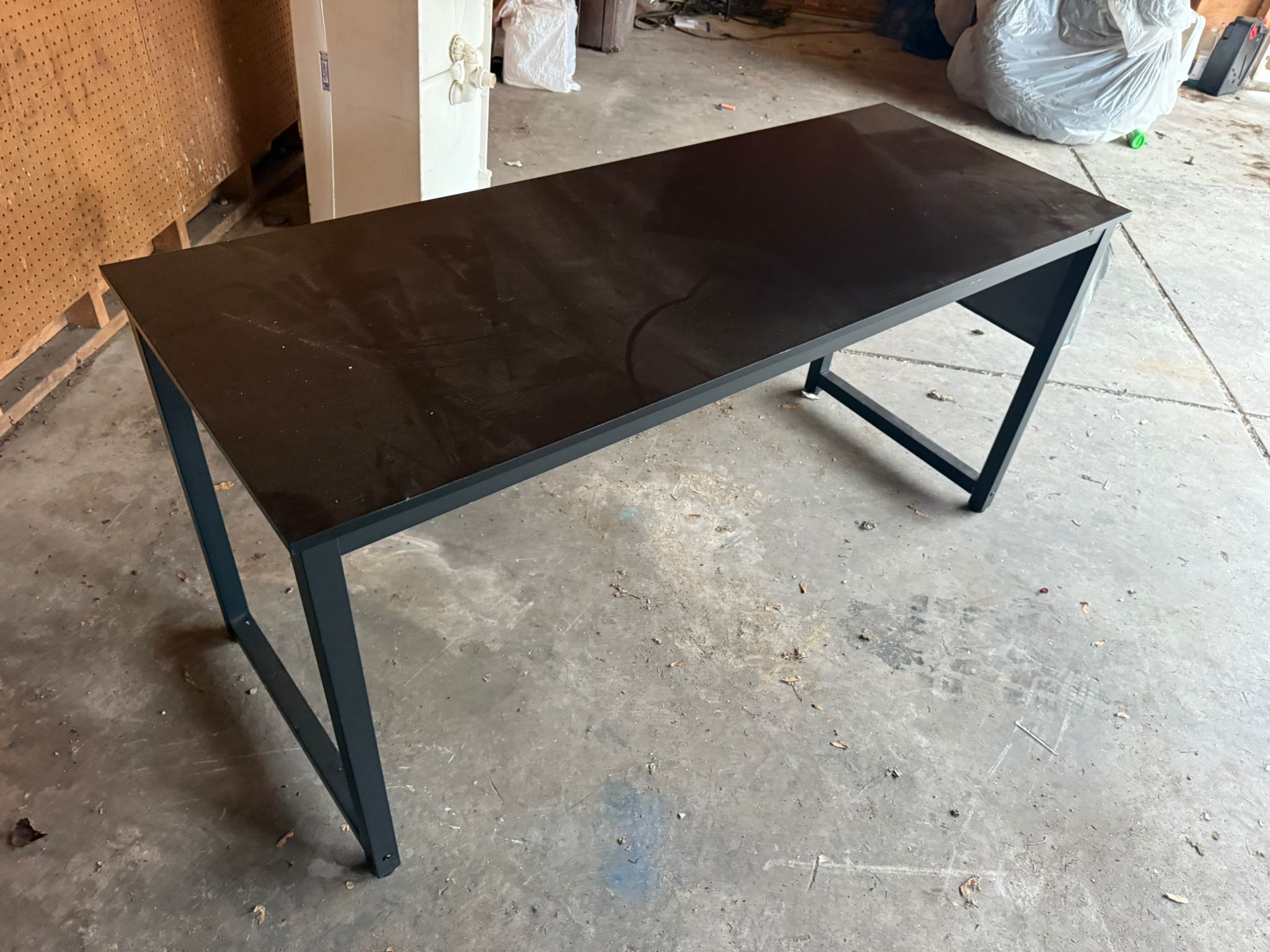 Desk In Good Condition