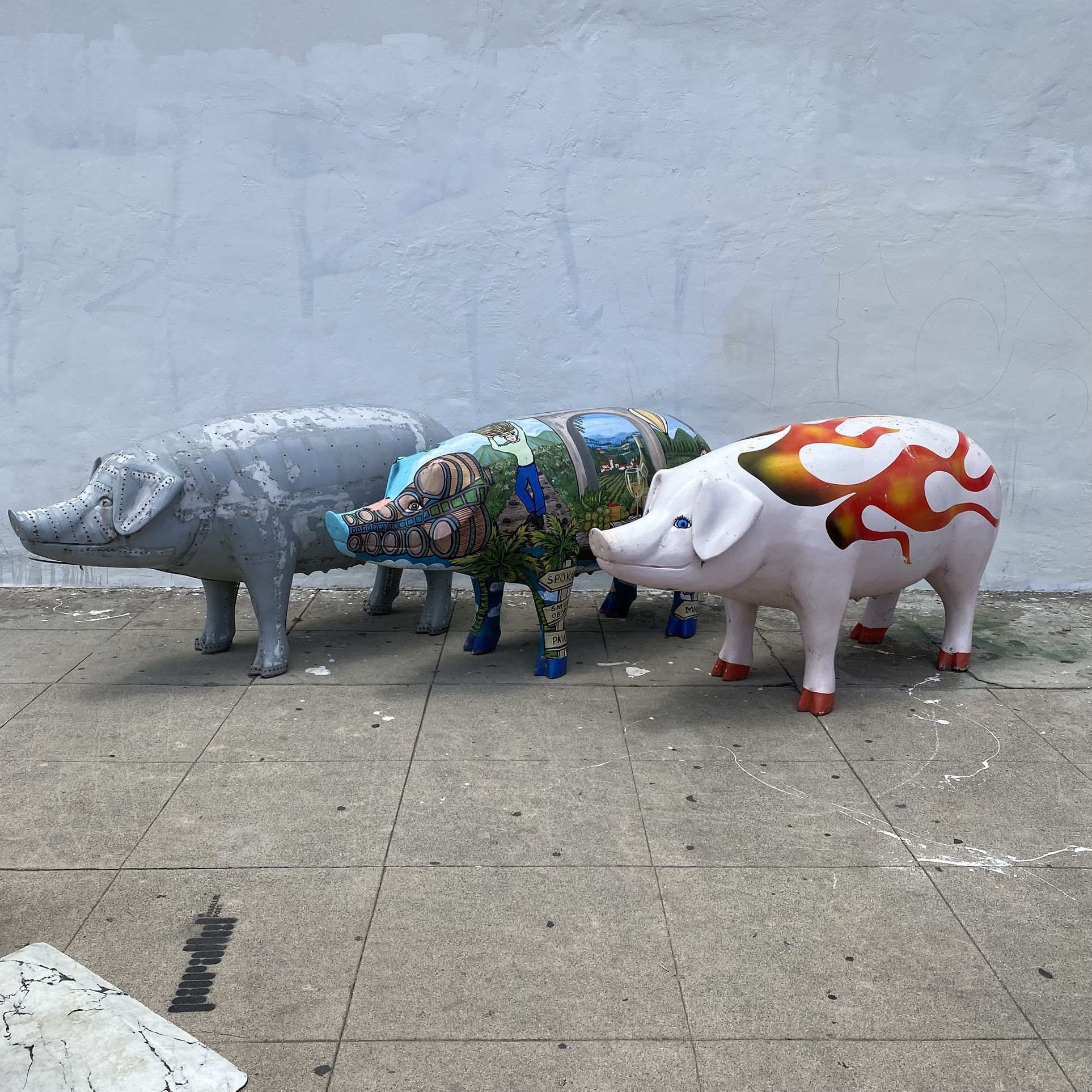 Huge Fiberglass Pig Statues