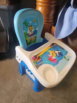 Baby Shark Booster seat