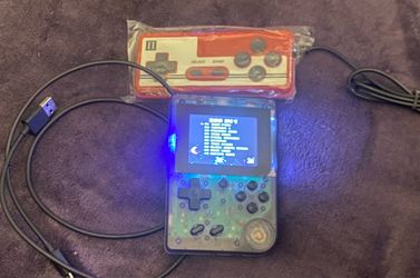 Merkury Handheld Game Console — 200 Games Included 🎮 Merkury handheld game console in great condition and ready to play! 🎮 200 built-in games 🔋 R