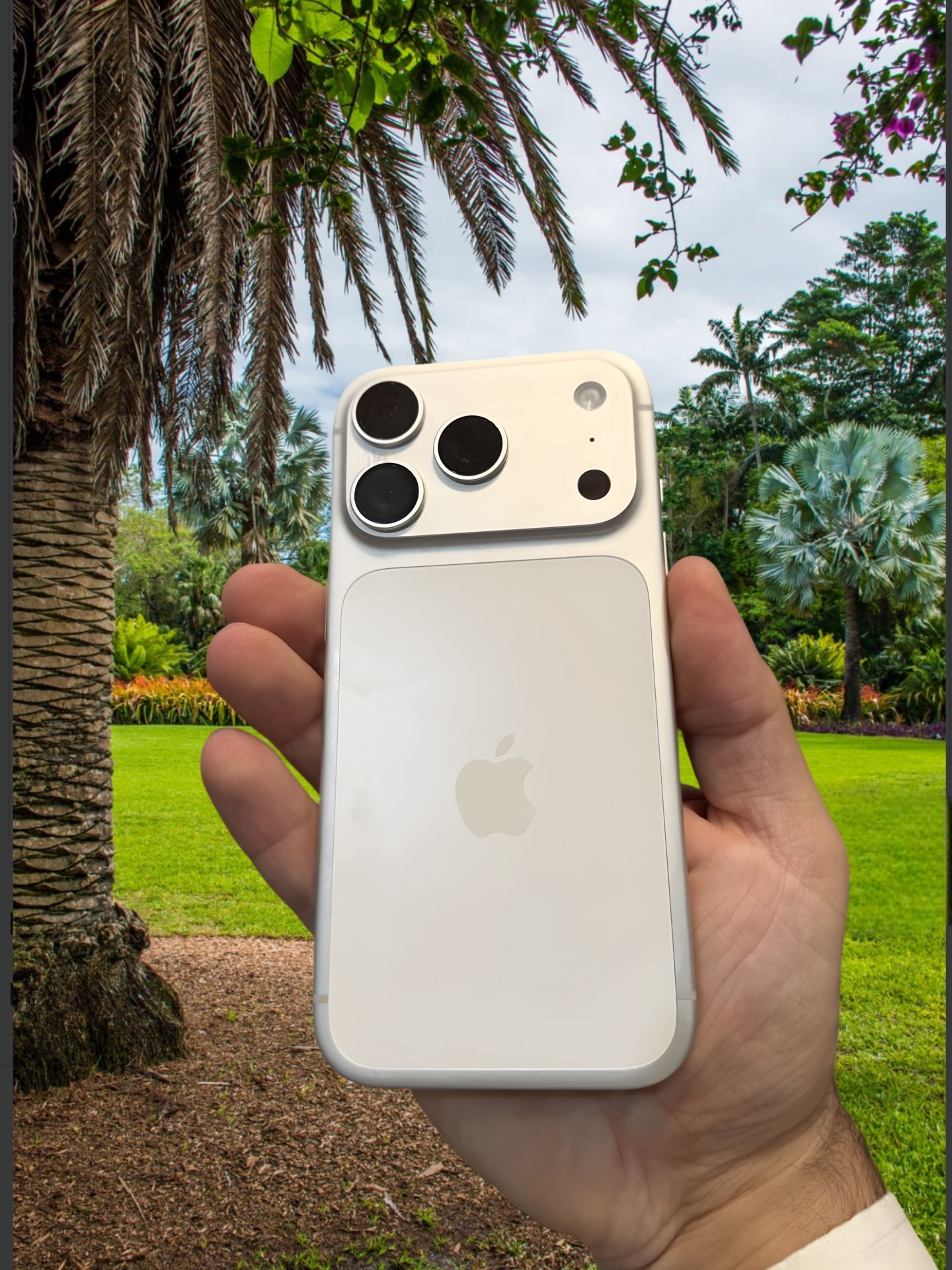 Brand New Sealed iPhone 17 Pro Max – Titanium Power, 48MP Camera, Unlocked, Latest Model!