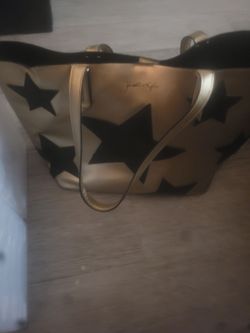 Kennel and Kylie purse