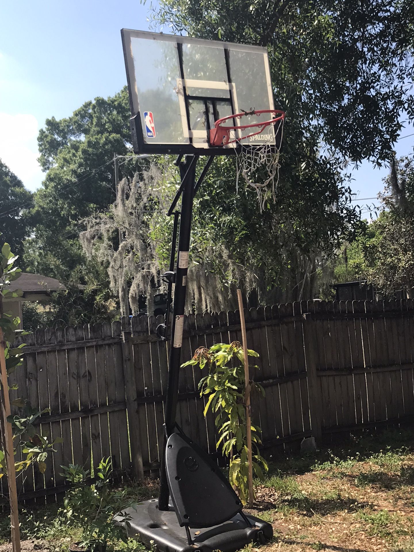 Basketball hoop