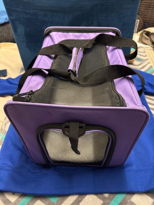 PUPPY TRAVEL CRATE