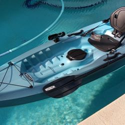 KAYAK NEW CUSTOM 10FT LIFETIME TAHOMA WITH PADDLE 