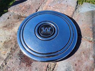 One Western McLean Wire Wheel Cap 