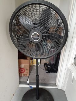 Pedestal Fan With Oscillation 