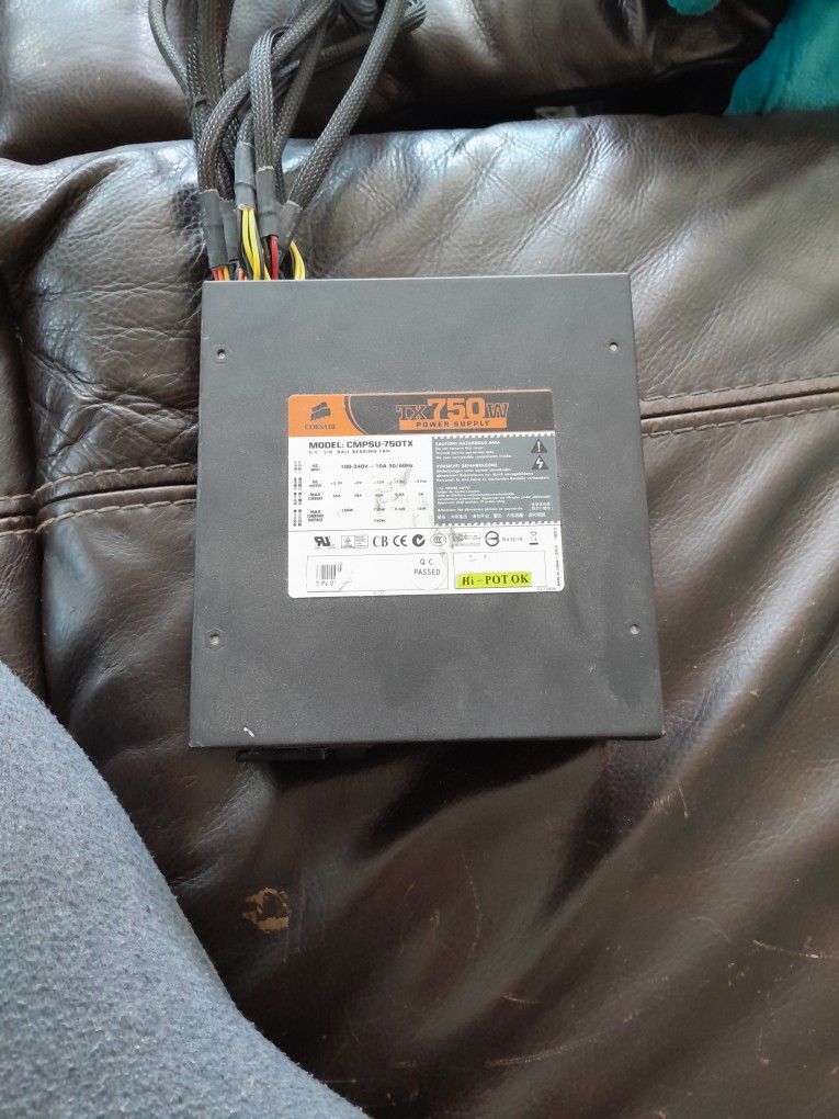 CORSAIR TX750W Power Supply